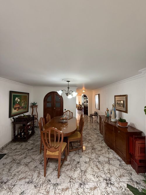 Casa de 5 alcobas en venta en Nuevo Country, Bogotá, 238 m² · foto 8 de 24