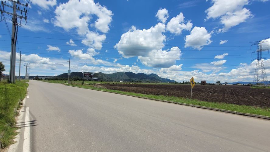 Lote en venta en Siberia, Cota, 7600 m² · foto 4 de 8