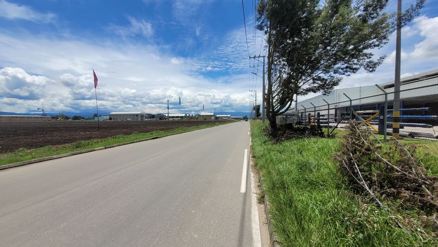 Lote en venta en Siberia, Cota, 7600 m² · foto 3 de 8