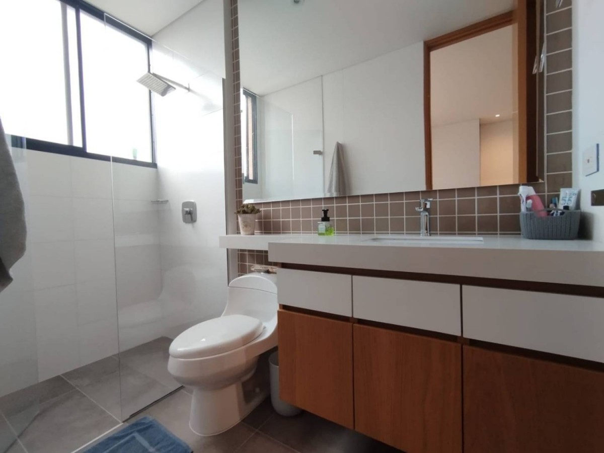 Apartamento en arriendo en El Tesoro, Medellín · foto 16 de 18