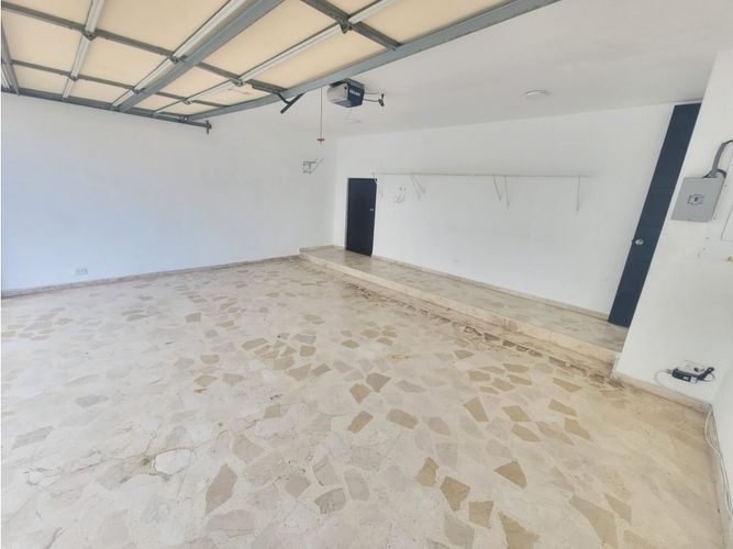 Casa de 4 alcobas en venta en Cr.Vizcaya, Barranquilla, 454 m² · foto 3 de 24