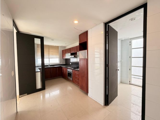 Casa de 4 alcobas en venta en Cr.Vizcaya, Barranquilla, 454 m² · foto 9 de 24