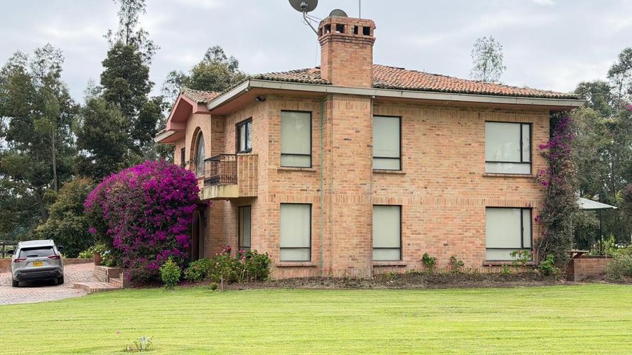 Finca en venta en Pinos Polo Club, Mosquera, 26793 m² · foto 4 de 19