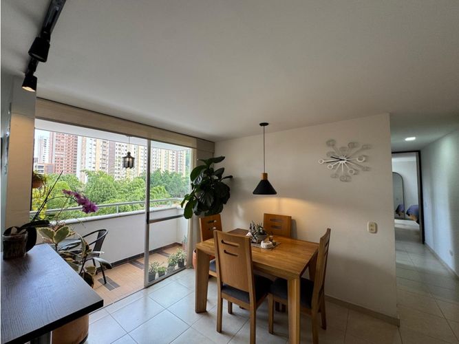Apartamento de 3 alcobas en venta en Loma De La Doctora, Sabaneta, 75 m² · foto 2 de 24