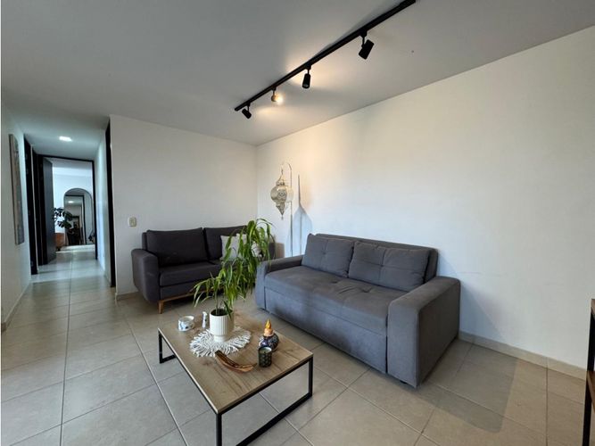 Apartamento de 3 alcobas en venta en Loma De La Doctora, Sabaneta, 75 m² · foto 3 de 24