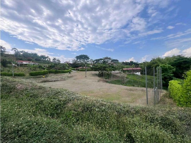 Lote en venta en Colombia, Manizales, 1100 m² · foto 2 de 22
