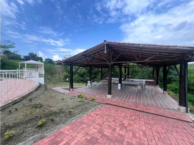 Lote en venta en Colombia, Manizales, 1100 m² · foto 3 de 22