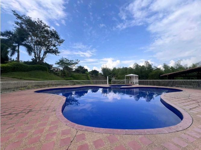 Lote en venta en Colombia, Manizales, 1100 m² · foto 11 de 22