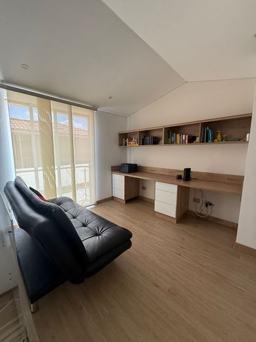 Casa de 4 alcobas en venta en El Castillo, Jamundí, 253 m² · foto 3 de 24