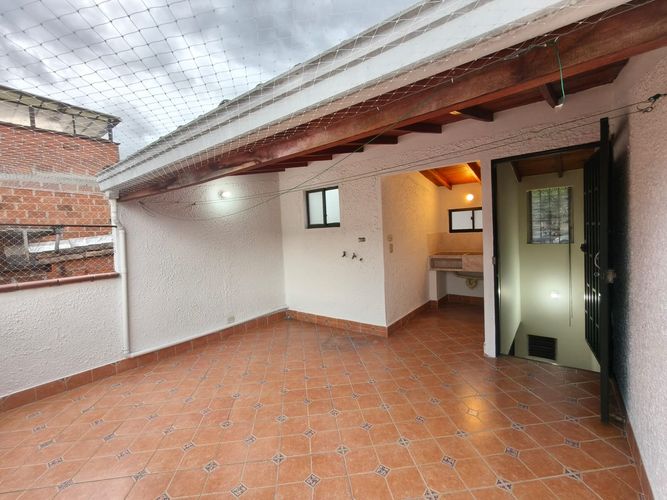 Casa de 3 alcobas en venta en Bucaros, Bello, 80 m² · foto 2 de 24