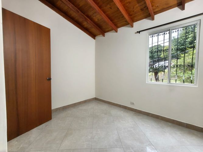 Casa de 3 alcobas en venta en Bucaros, Bello, 80 m² · foto 9 de 24