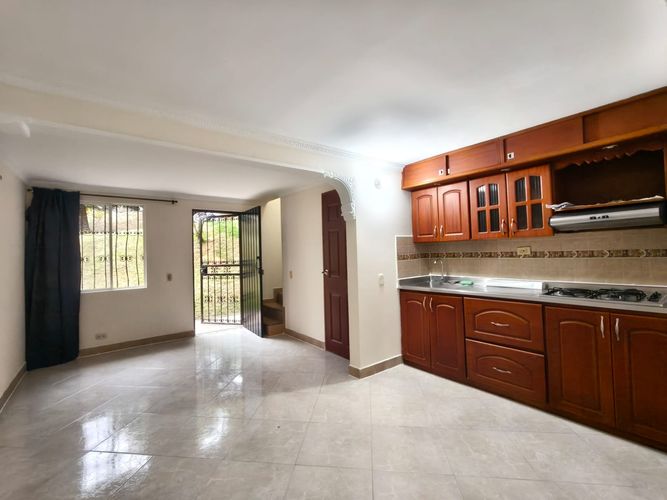 Casa de 3 alcobas en venta en Bucaros, Bello, 80 m² · foto 15 de 24
