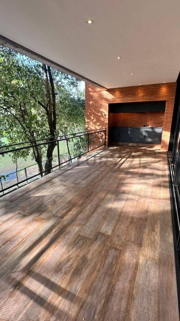 Alquiler de Lujoso Departamento a Estrenar en Edificio Vista al Golf, Zona Yacht, Lambaré. 3 Dormitorios, 3 Baños, 2 Estacionamientos. US$ 1.800. — foto 3