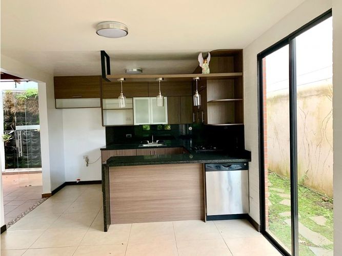 Casa de 3 alcobas en venta en Rionegro, 169 m² · foto 4 de 24