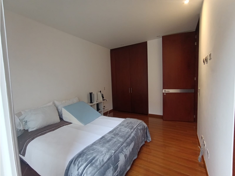 Apartamento en venta en Los Rosales, Bogotá · foto 5 de 24