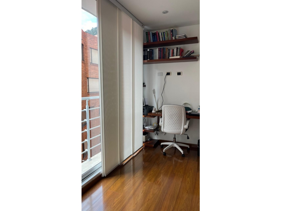 Apartamento en venta en Los Rosales, Bogotá · foto 19 de 24