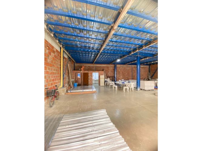 Bodega en venta en Troncal, Cali, 861 m² · foto 7 de 13