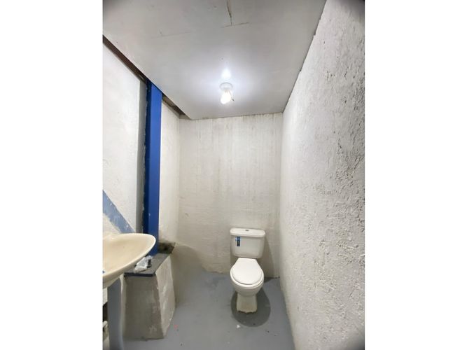 Bodega en venta en Troncal, Cali, 861 m² · foto 8 de 13