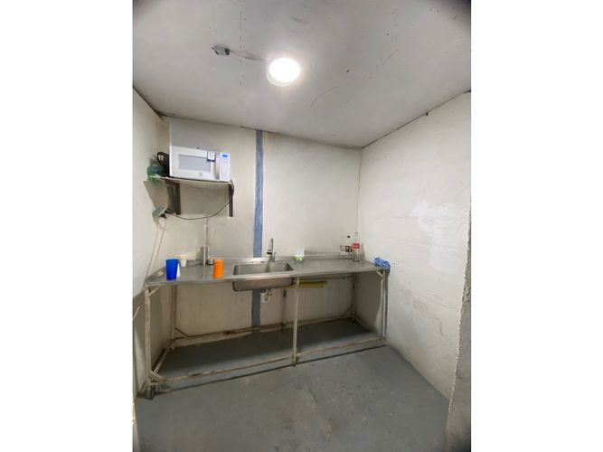Bodega en venta en Troncal, Cali, 861 m² · foto 10 de 13