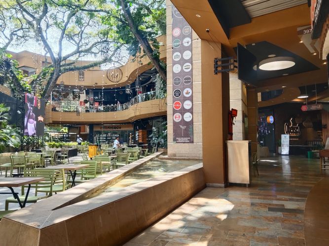 Local en venta en Unicentro Cali, Cali, 300 m² · foto 8 de 24