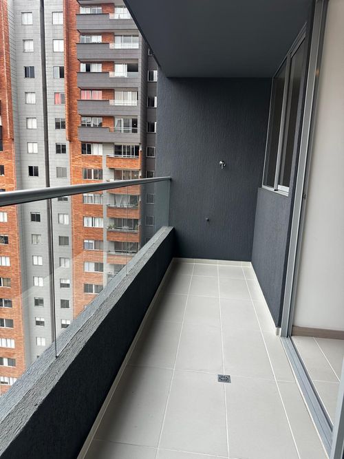 Apartaestudio en venta en Ciudad Del Río, Medellín, 56 m² · foto 2 de 16