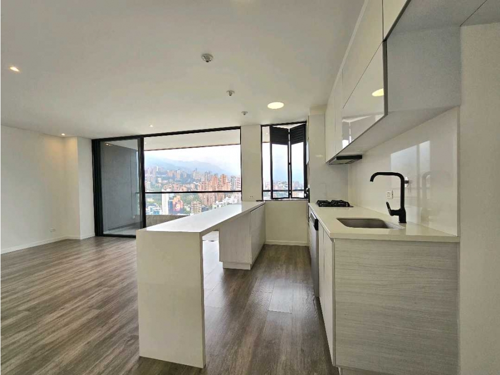 Apartamento en arriendo en El Poblado, Medellín · foto 10 de 24