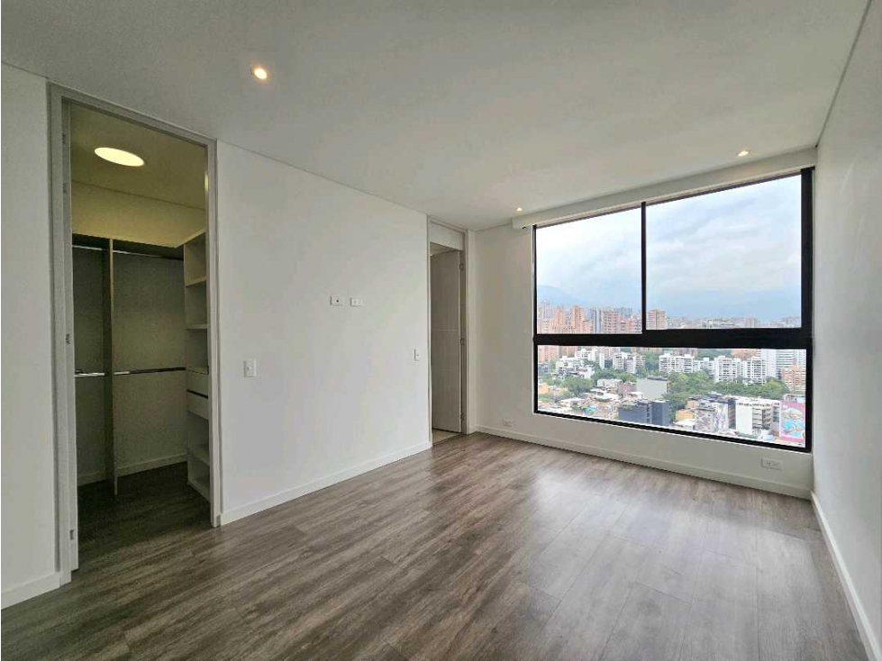Apartamento en arriendo en El Poblado, Medellín · foto 17 de 24
