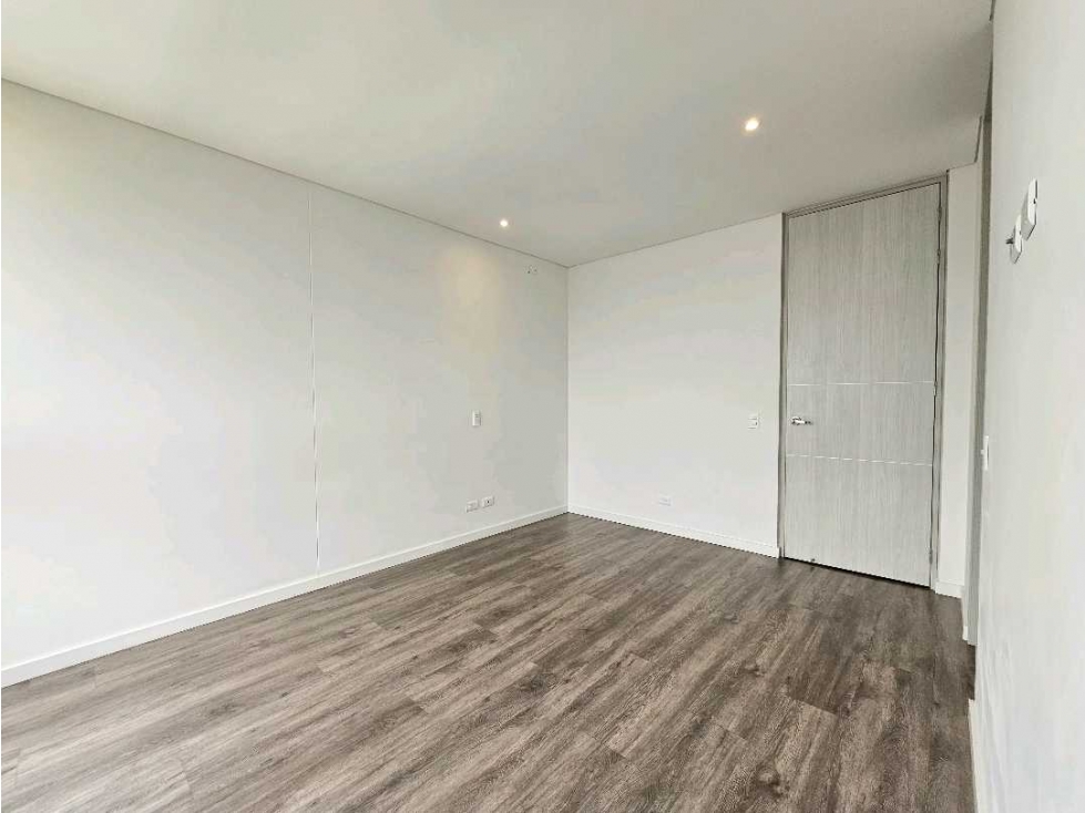 Apartamento en arriendo en El Poblado, Medellín · foto 19 de 24