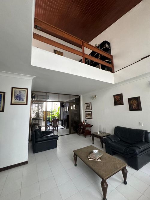 Casa de 5 alcobas en venta en El Ingenio, Cali, 750 m² · foto 3 de 24