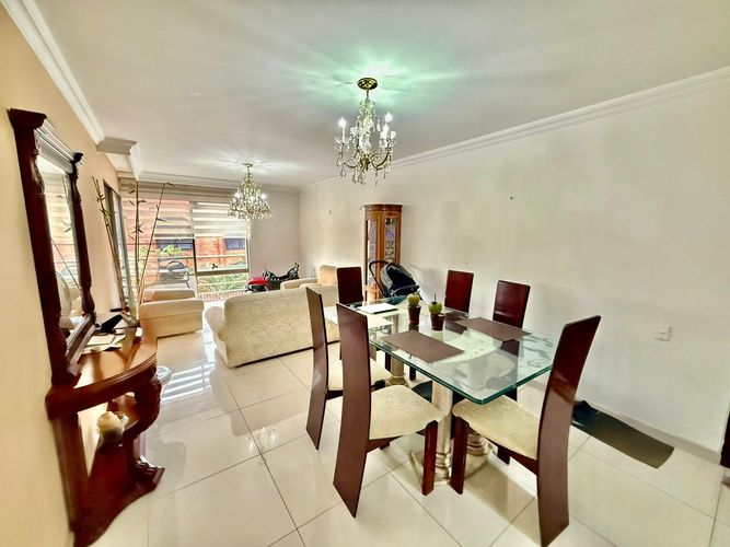 Apartamento de 3 alcobas en venta en Ciudad Jardin, Cali, 132 m² · foto 2 de 11
