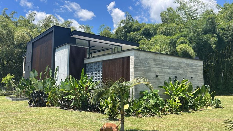 Casa de 3 alcobas en venta en Cerritos, Pereira, 430 m² · foto 3 de 24
