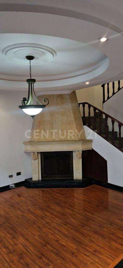 Casa de 4 alcobas en venta en Cr El Gran Chaparral, Chía, 240 m² · foto 2 de 15