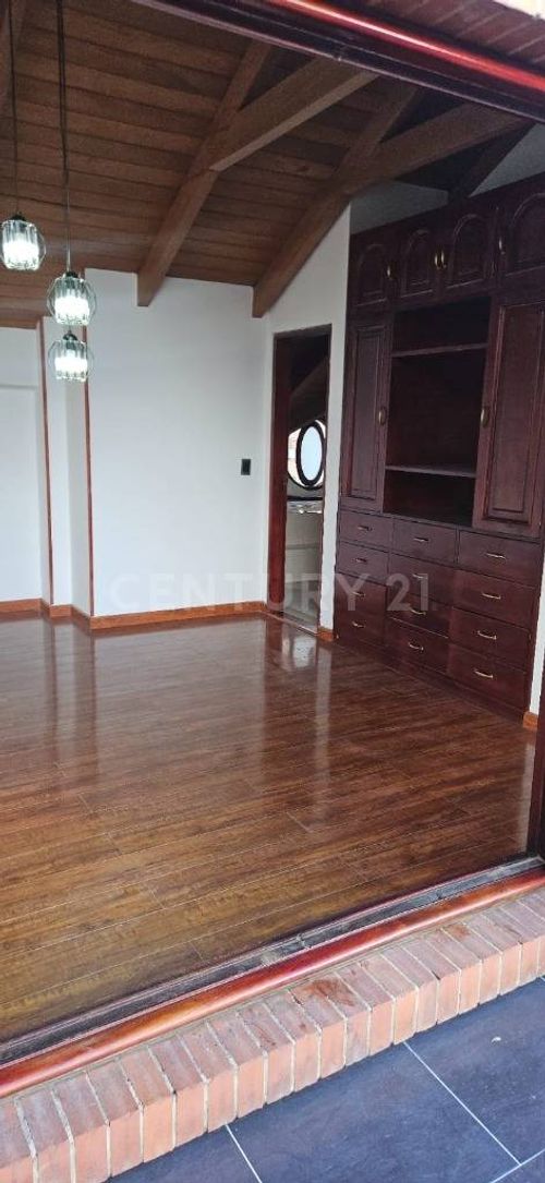 Casa de 4 alcobas en venta en Cr El Gran Chaparral, Chía, 240 m² · foto 3 de 15