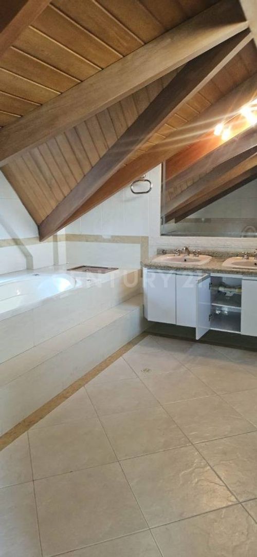 Casa de 4 alcobas en venta en Cr El Gran Chaparral, Chía, 240 m² · foto 4 de 15