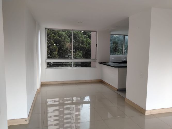 Apartamento de 2 alcobas en arriendo en El Poblado, Medellín, 127 m² · foto 6 de 20