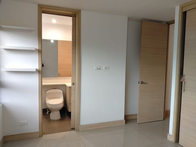 Apartamento de 2 alcobas en arriendo en El Poblado, Medellín, 127 m² · foto 16 de 20