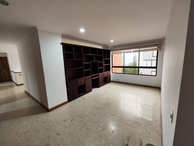 Apartamento de 3 alcobas en arriendo en Urbanización Las Cumbres, Medellín, 220 m² · foto 12 de 20