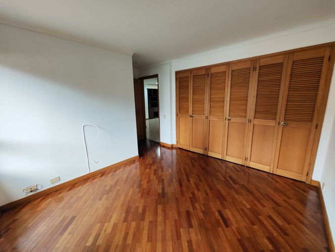 Apartamento de 3 alcobas en arriendo en Urbanización Las Cumbres, Medellín, 220 m² · foto 19 de 20