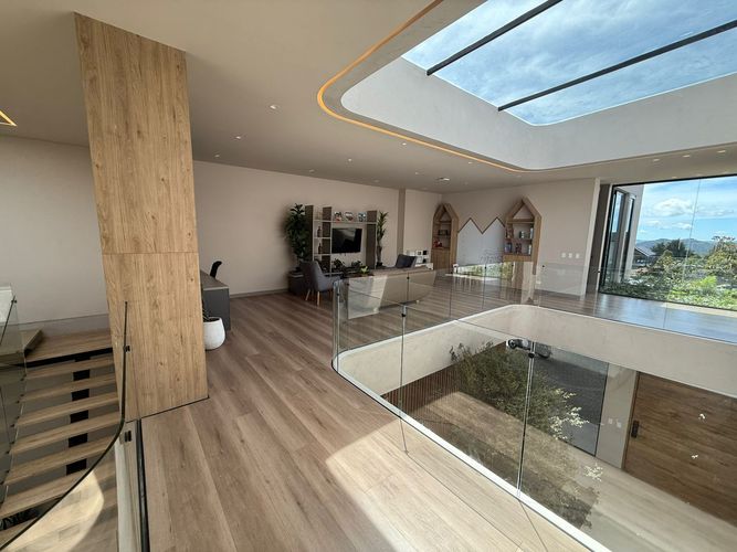 Casa de 5 alcobas en venta en Vía Las Palmas, Envigado, 512 m² · foto 5 de 24
