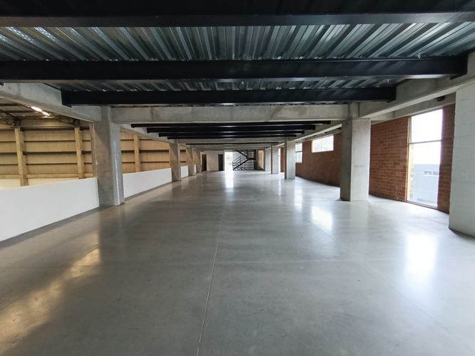 Bodega en arriendo en Copacabana, 1890 m² · foto 7 de 19