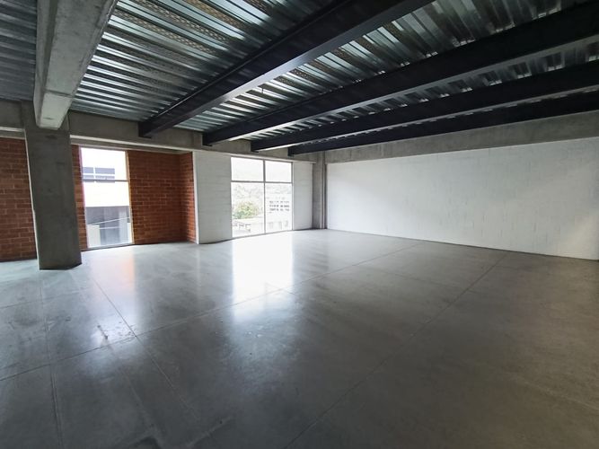 Bodega en arriendo en Copacabana, 1890 m² · foto 8 de 19