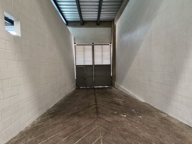 Bodega en arriendo en Copacabana, 1890 m² · foto 14 de 19