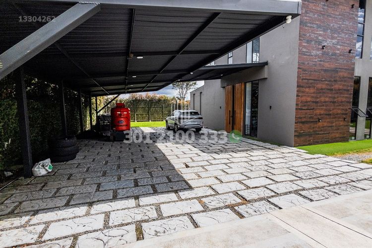 Casa de 4 alcobas en venta en Las Palmas, Envigado, 800 m² · foto 2 de 24