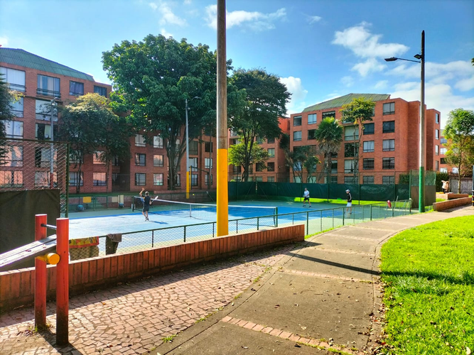 Apartamento de 2 alcobas en venta en La Isabela, Bogotá, 50 m² · foto 2 de 14