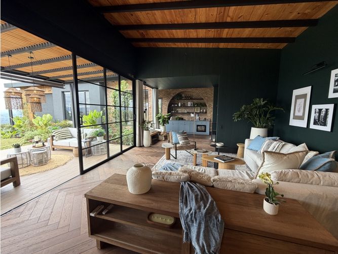 Casa de 3 alcobas en venta en San Miguel, La Ceja, 278 m² · foto 16 de 24