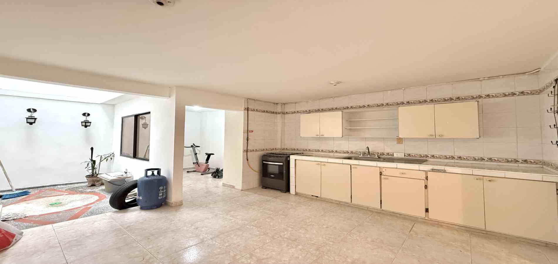 Casa en venta en Avenida 30 De Agosto, Pereira · foto 21 de 23
