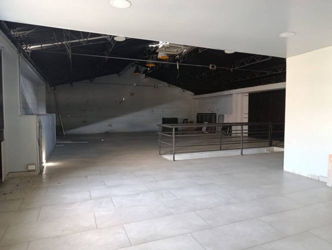 Bodega en venta en Laureles, Medellín, 285 m² · foto 3 de 13