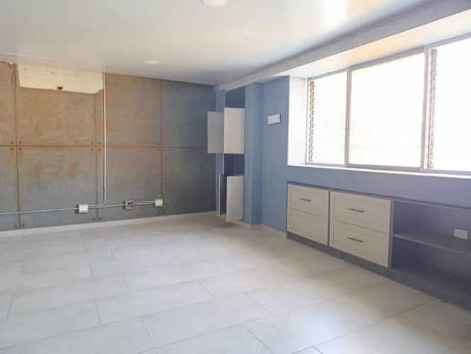 Bodega en venta en Laureles, Medellín, 285 m² · foto 11 de 13