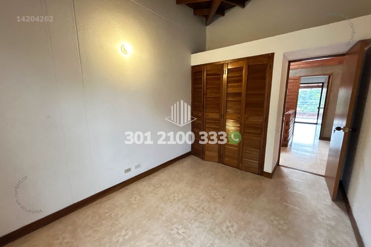 Casa de 3 alcobas en arriendo en Las Brujas, Envigado, 190 m² · foto 23 de 24