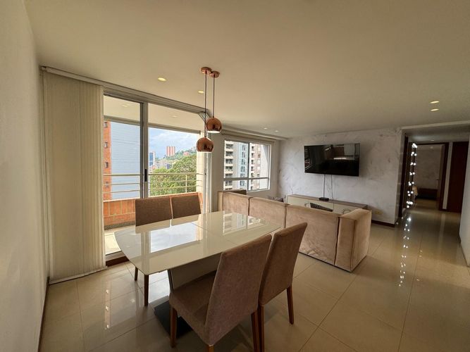 Apartamento de 3 alcobas en venta en El Poblado, Medellín, 103 m² · foto 3 de 16